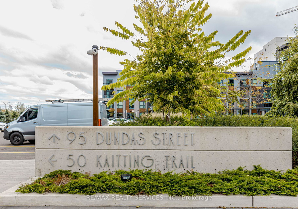 95-dundas-street-w-oakville-ontario-w13533758