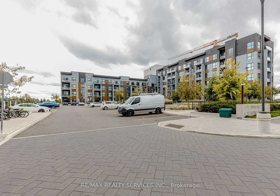 95-dundas-street-w-oakville-ontario-w13533758