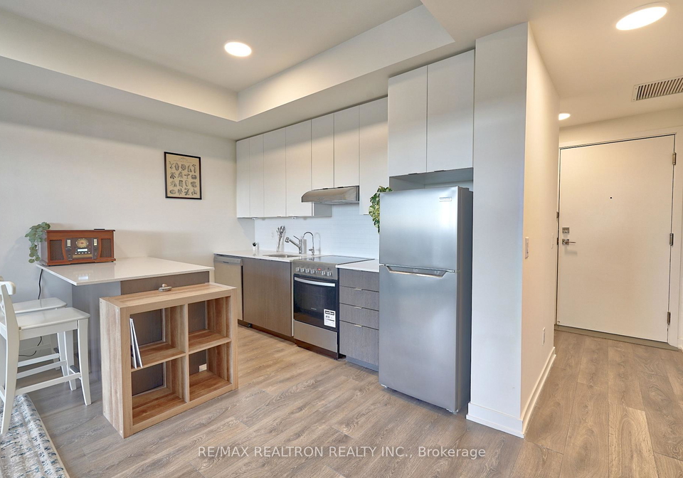 160-canon-jackson-drive-toronto-north-york-ontario-w13533870