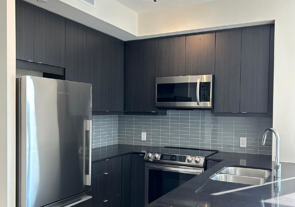 50-nw-thomas-riley-road-se-toronto-etobicoke-ontario-w13533894