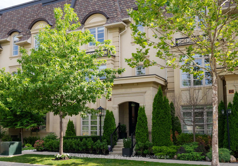 253-hanover-street-oakville-ontario-w13533988
