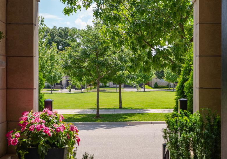 253-hanover-street-oakville-ontario-w13533988
