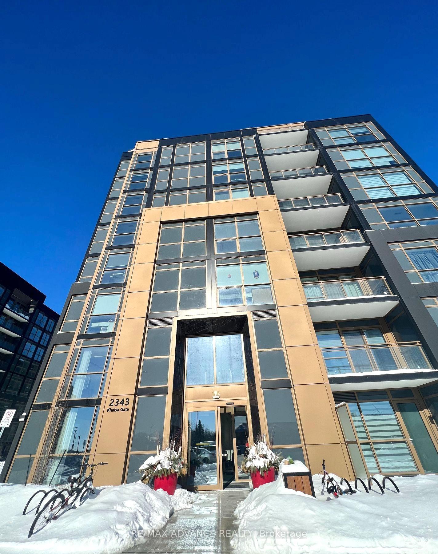 2343-khalsa-gate-oakville-ontario-w13534452