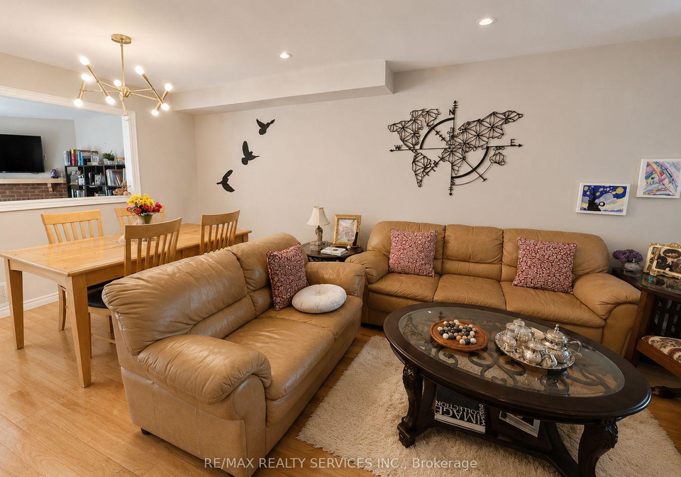 6897-bansbridge-crescent-mississauga-ontario-w13534688