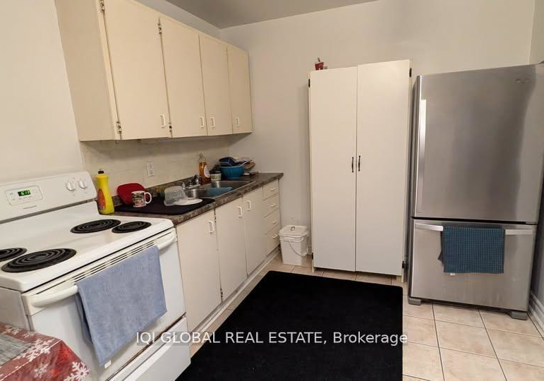 2608-islington-avenue-toronto-etobicoke-ontario-w13534916