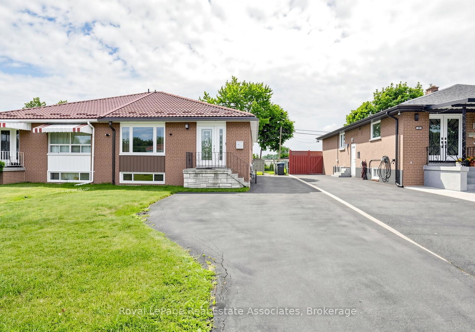 71-addington-crescent-brampton-ontario-w13535136