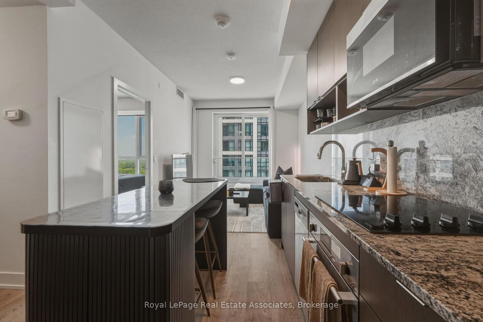 9-mabelle-avenue-toronto-etobicoke-ontario-w13535244