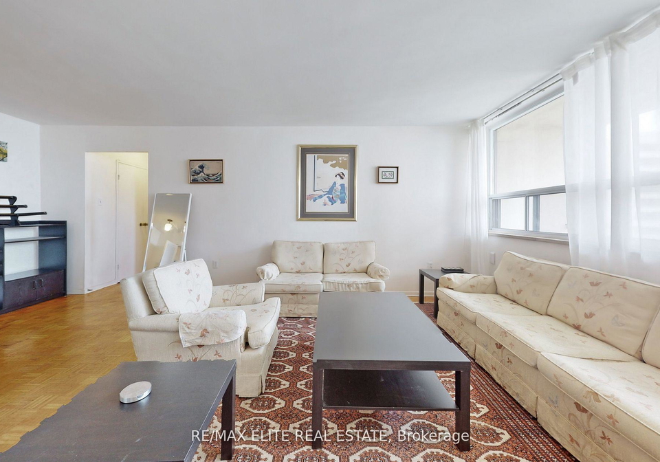 360-ridelle-avenue-toronto-north-york-ontario-w13535548