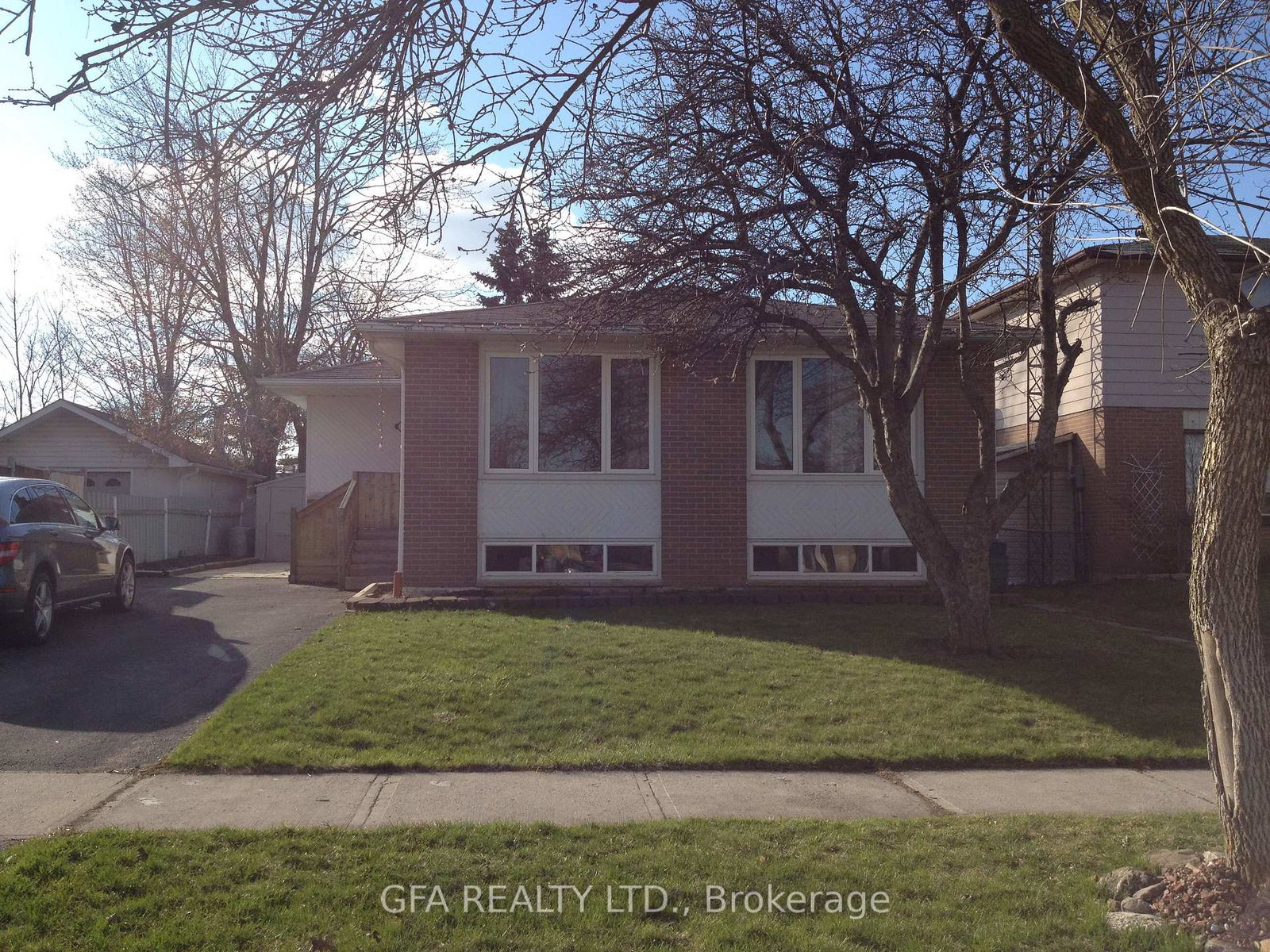 30-reigate-avenue-brampton-ontario-w13535608