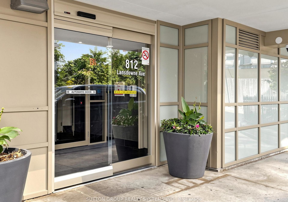 812-lansdowne-avenue-toronto-toronto-ontario-w13535610