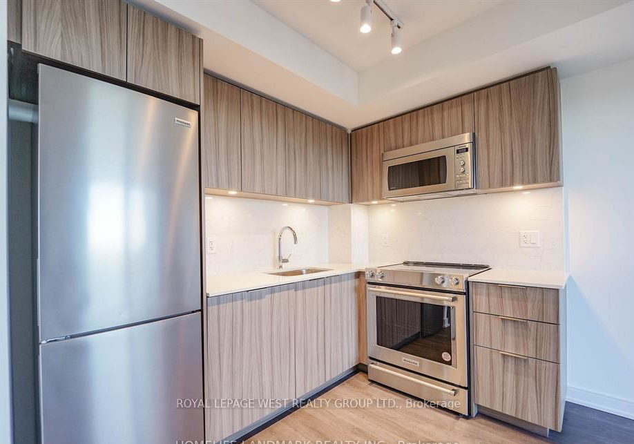 30-samuel-wood-way-toronto-etobicoke-ontario-w13535718