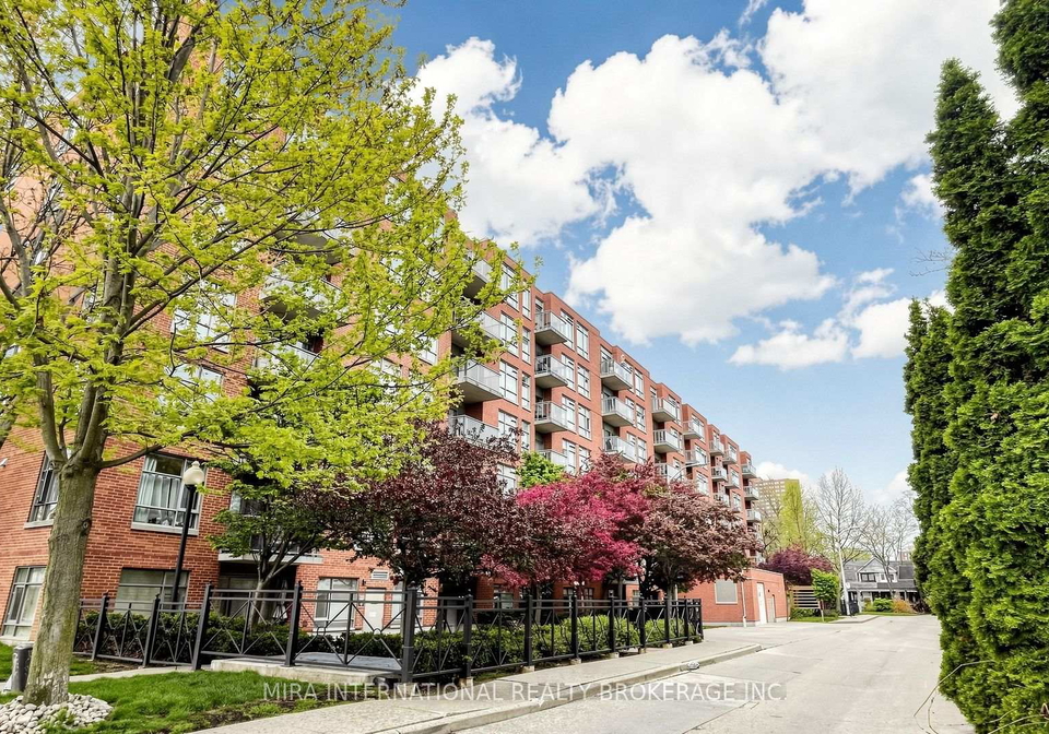 2495-dundas-street-w-toronto-toronto-ontario-w13535722