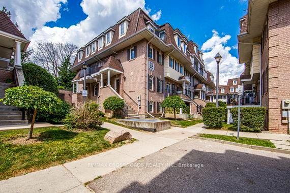 52-sidney-belsey-crescent-toronto-north-york-ontario-w13535840