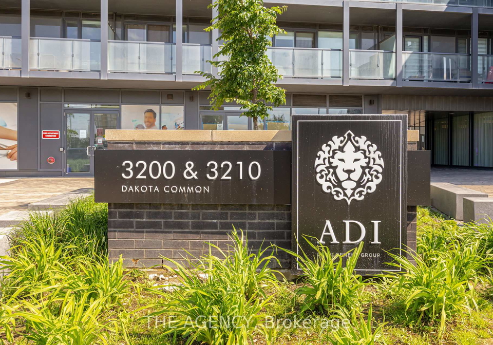 3200-dakota-common-burlington-ontario-w13535876