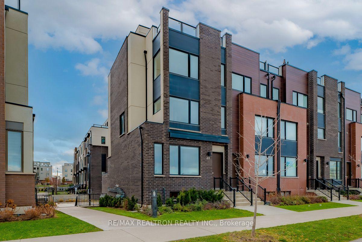 213-downsview-park-boulevard-toronto-york-ontario-w13535926