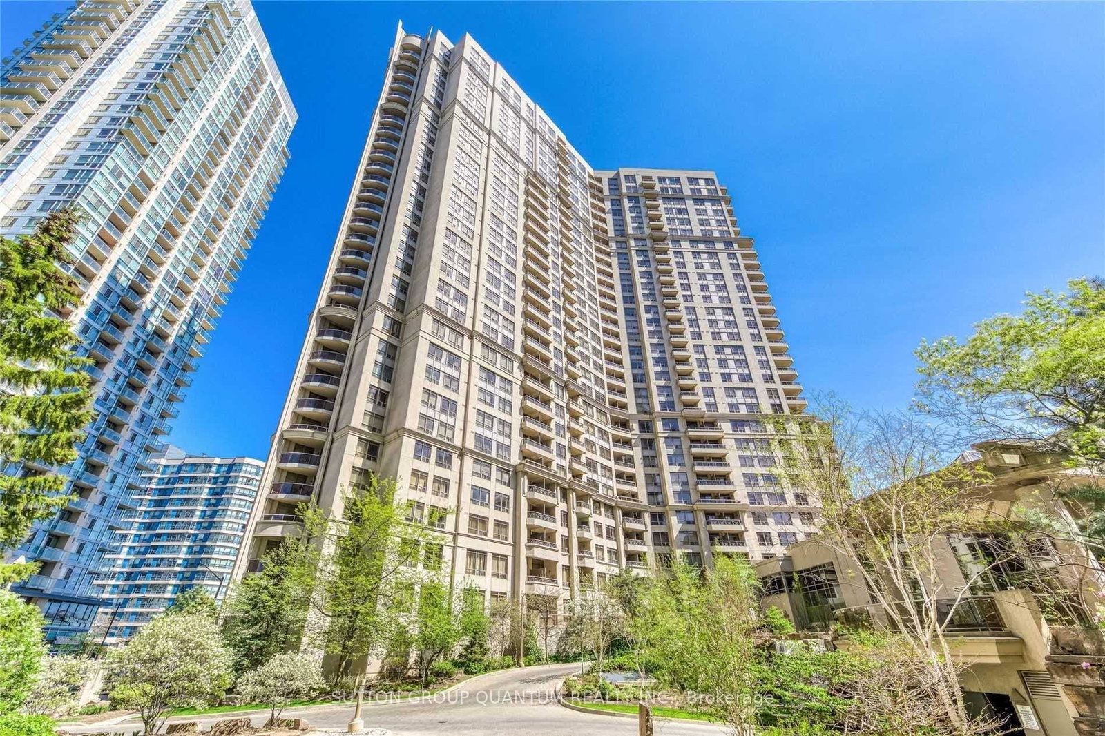 3880-duke-of-york-boulevard-mississauga-ontario-w13536150
