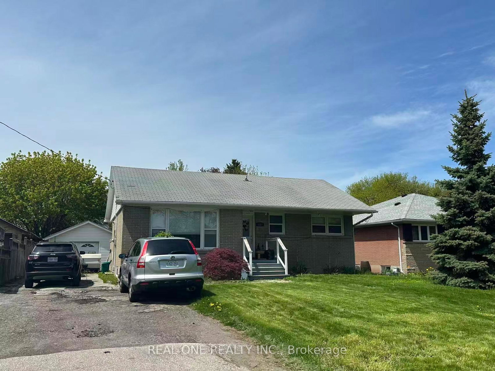 1387-selkirk-avenue-oakville-ontario-w13536334