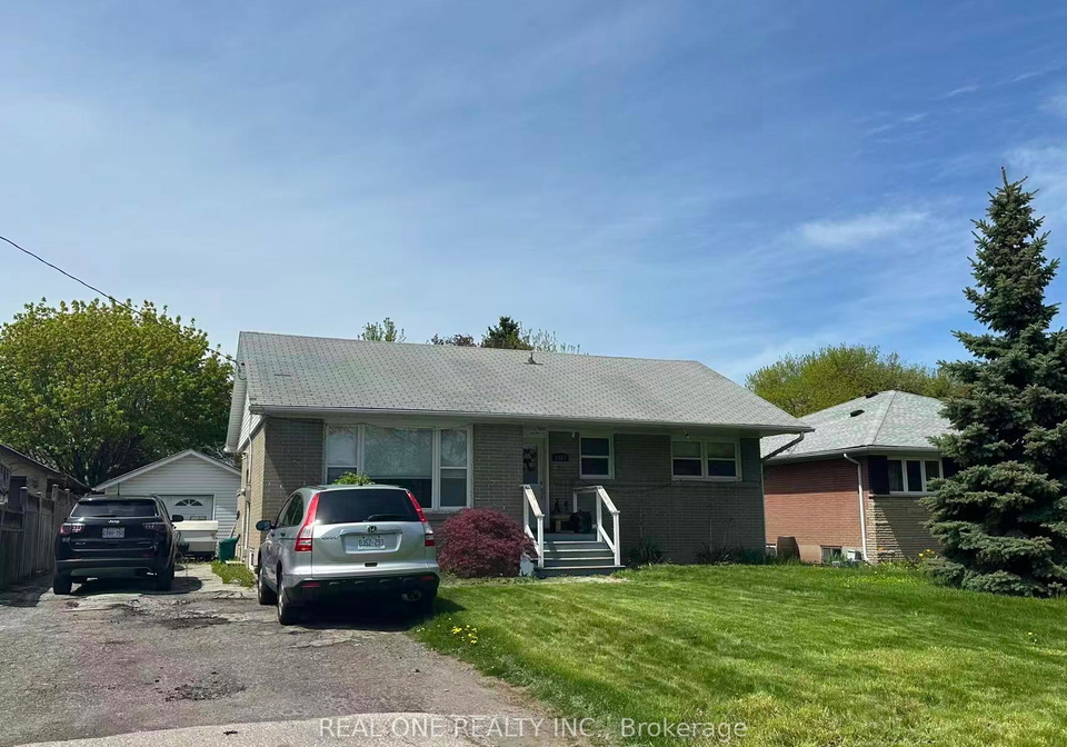 1387-selkirk-avenue-oakville-ontario-w13536334