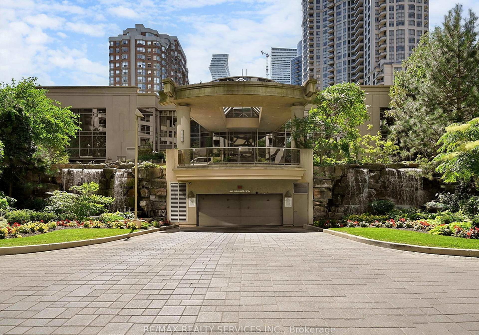 3880-duke-of-york-boulevard-mississauga-ontario-w13536344