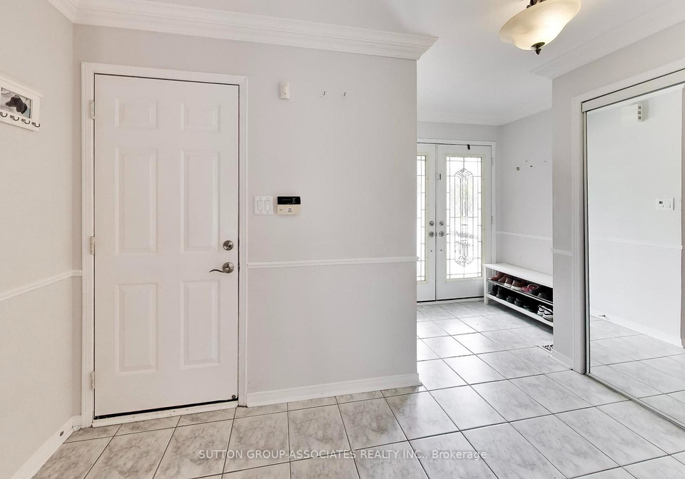 6321-amber-glen-drive-mississauga-ontario-w13536476