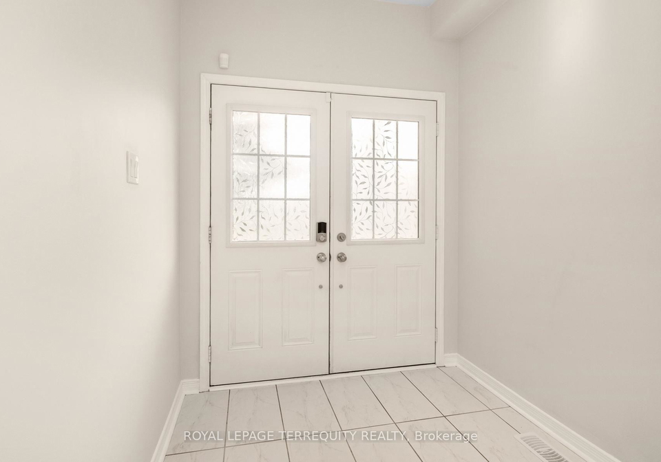 983-francine-crescent-mississauga-ontario-w13536638