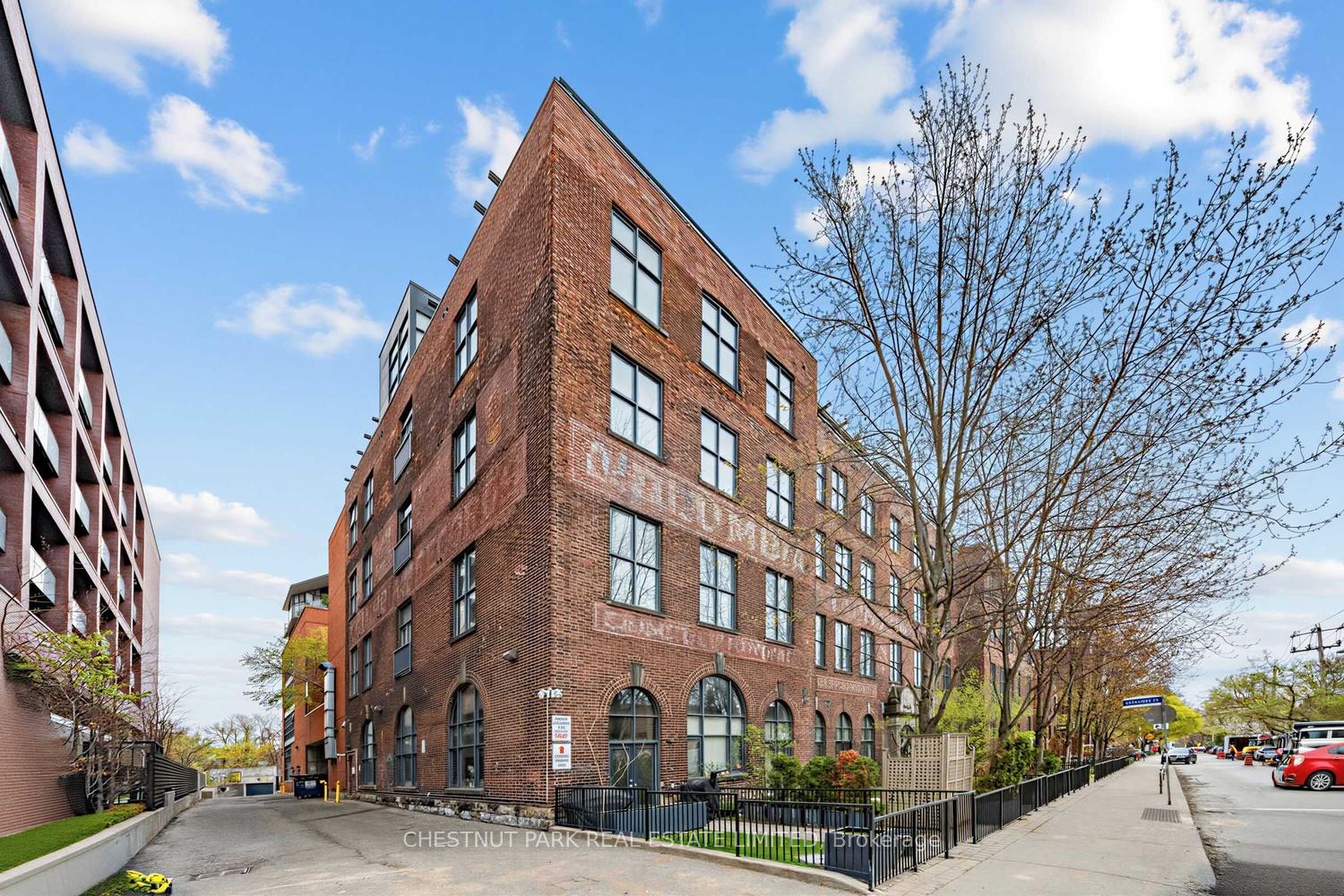 363-sorauren-avenue-toronto-toronto-ontario-w13536642