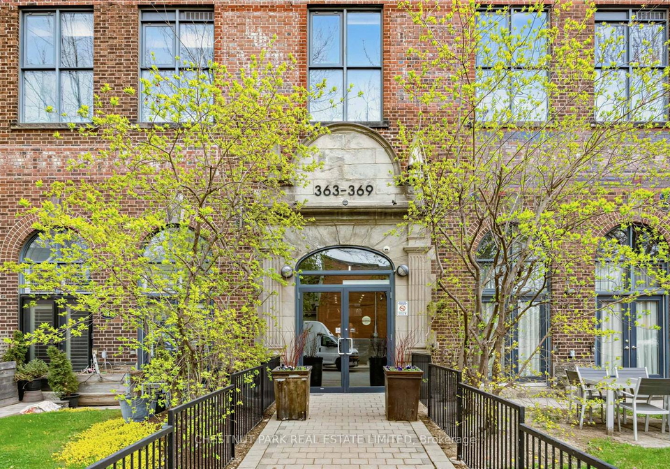 363-sorauren-avenue-toronto-toronto-ontario-w13536642