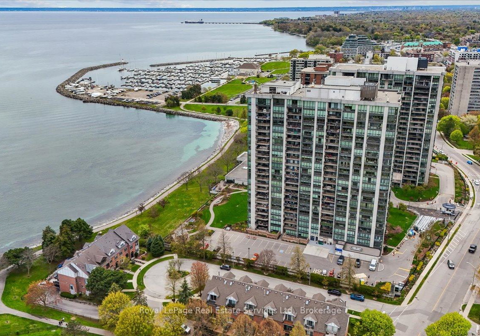 2170-marine-drive-oakville-ontario-w13536758
