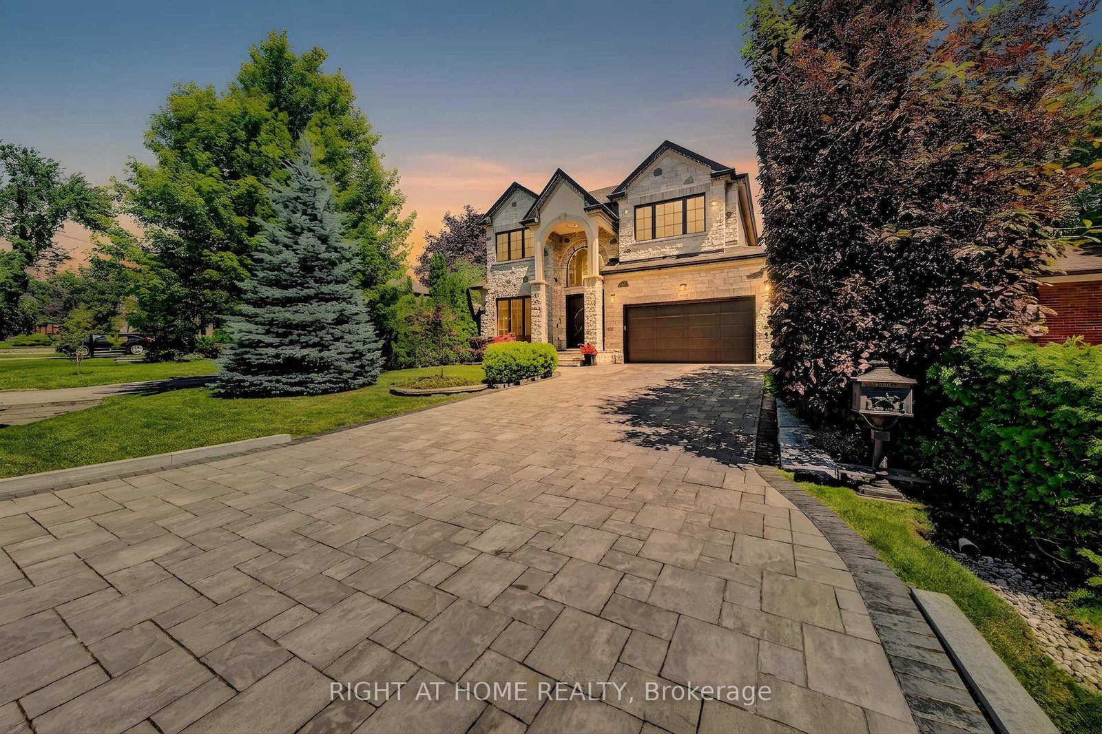 484-avonwood-drive-mississauga-ontario-w13536880