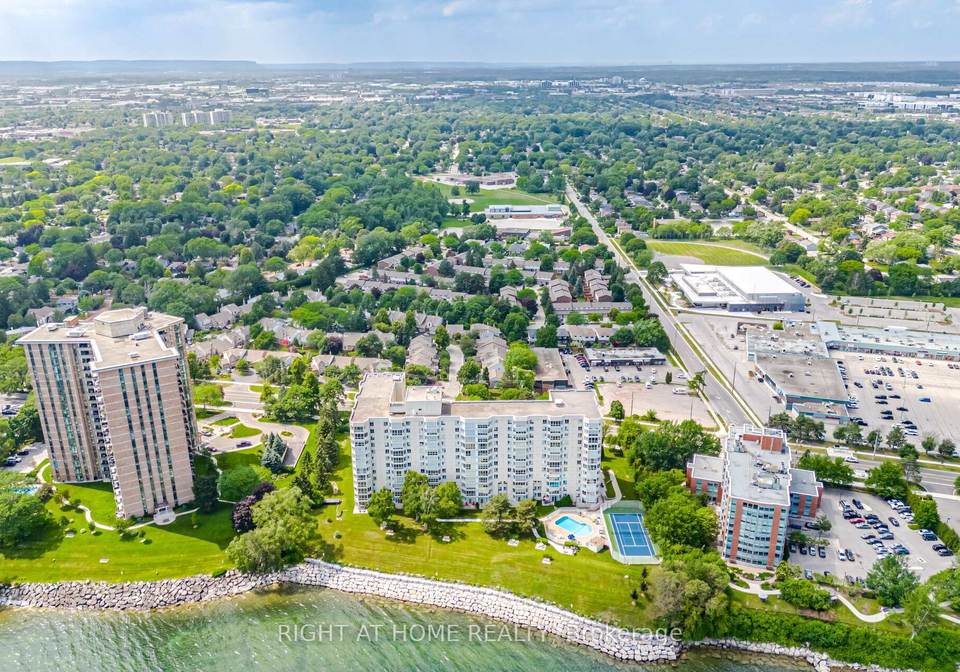 5280-lakeshore-road-burlington-ontario-w13537046