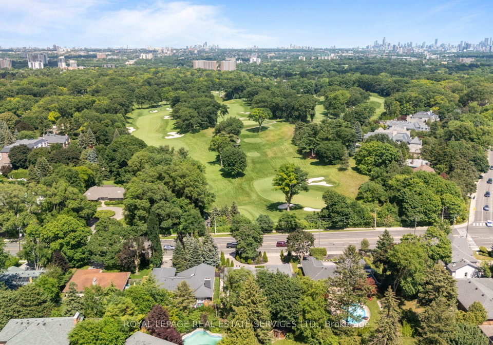 1592-islington-avenue-toronto-etobicoke-ontario-w13537086