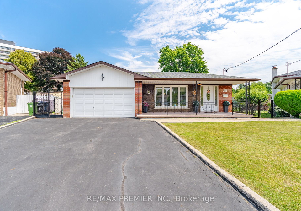 11-kinnie-court-toronto-york-ontario-w13537208
