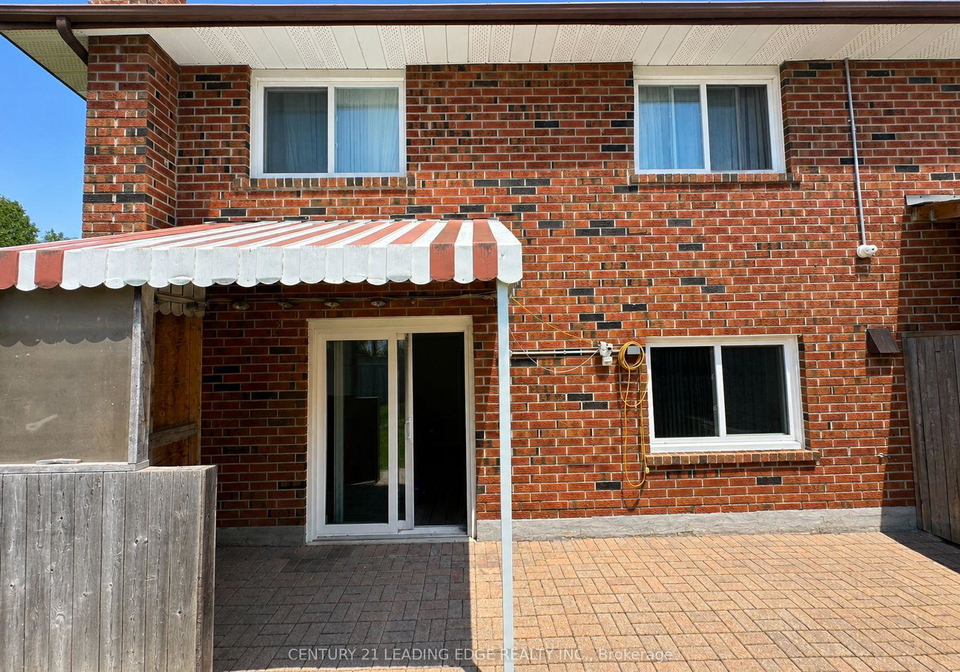 18-clubhouse-court-toronto-york-ontario-w13537254