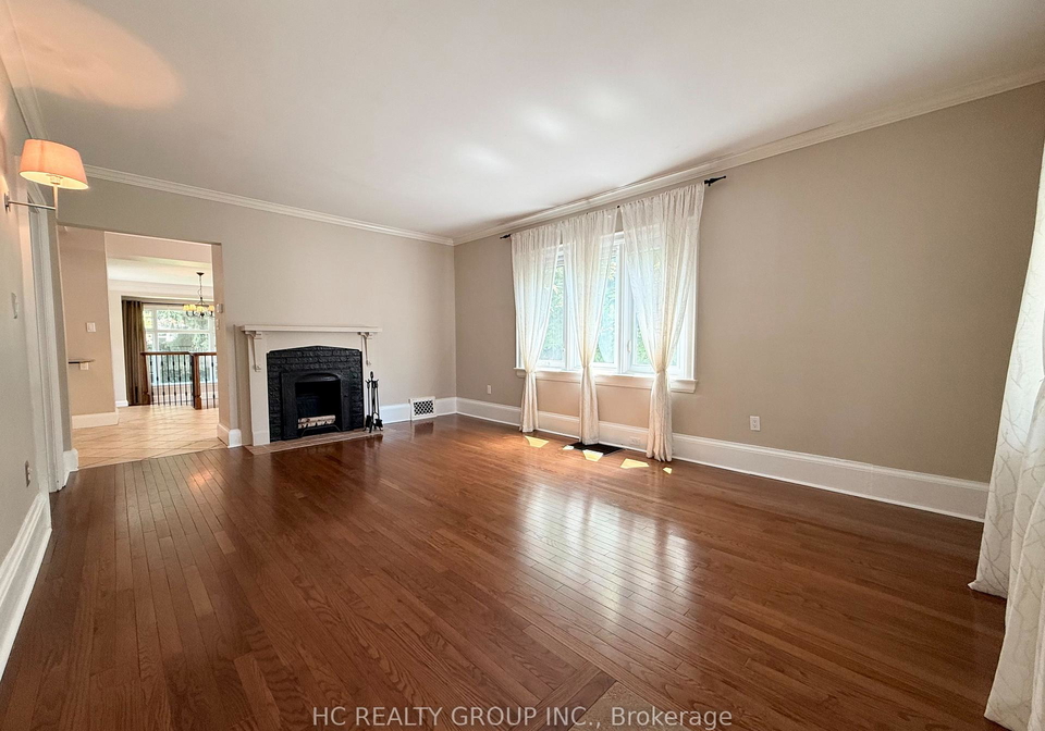 398-maple-avenue-oakville-ontario-w13537334