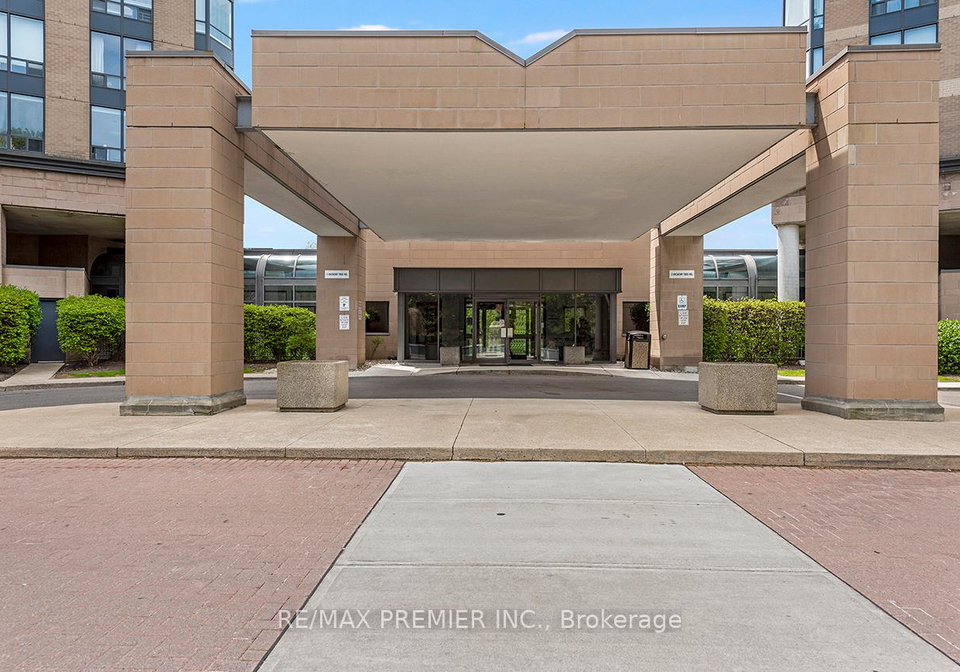1-hickory-tree-road-toronto-north-york-ontario-w13537954