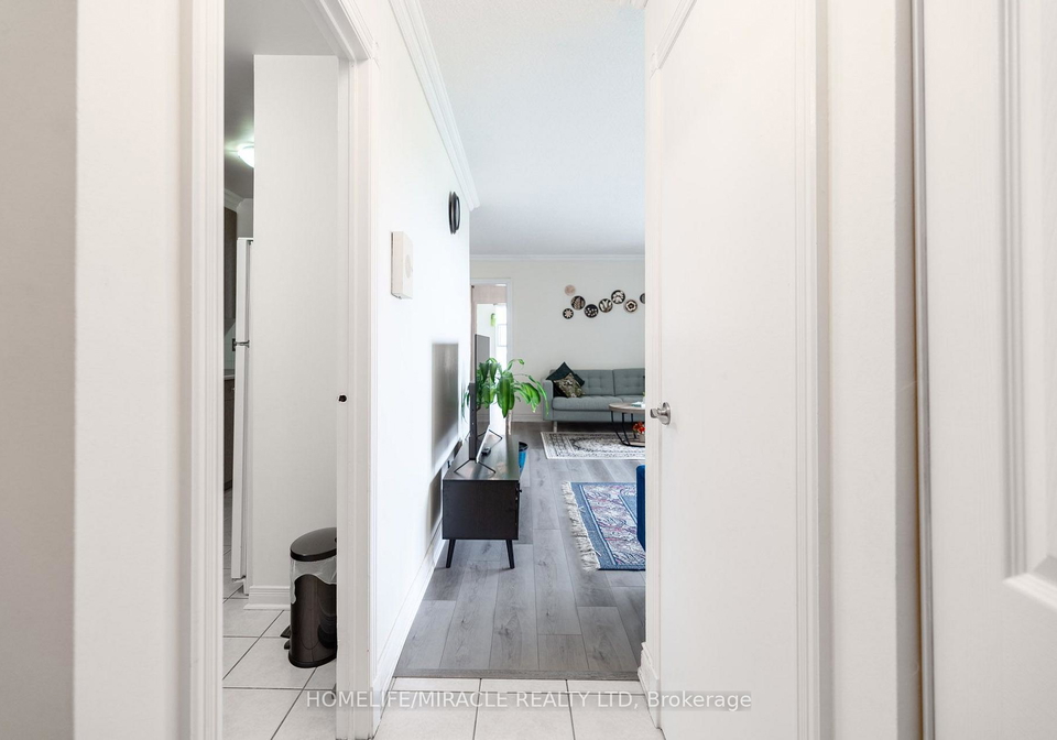 3025-queen-frederica-drive-mississauga-ontario-w13538024