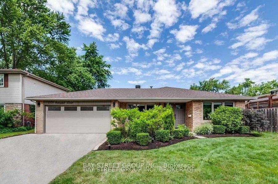 2131-sunnyvale-drive-oakville-ontario-w13538110