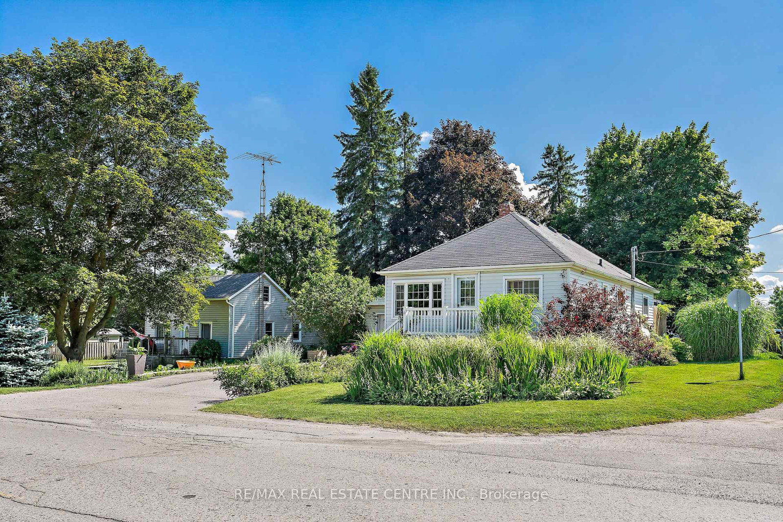 196-main-street-n-halton-hills-ontario-w13538160