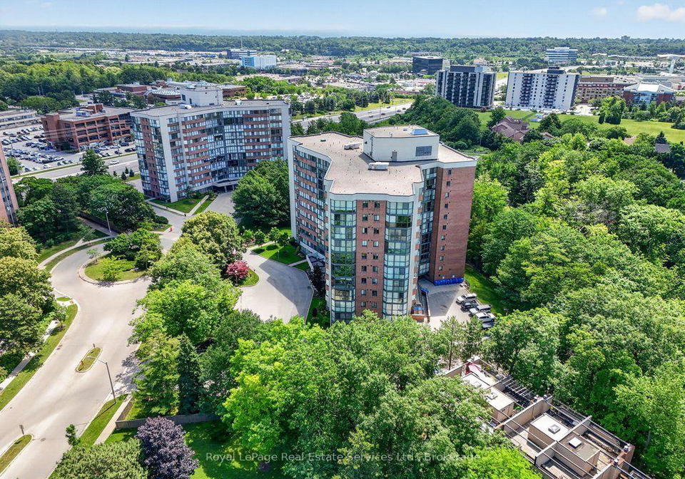 1240-marlborough-court-oakville-ontario-w13538346