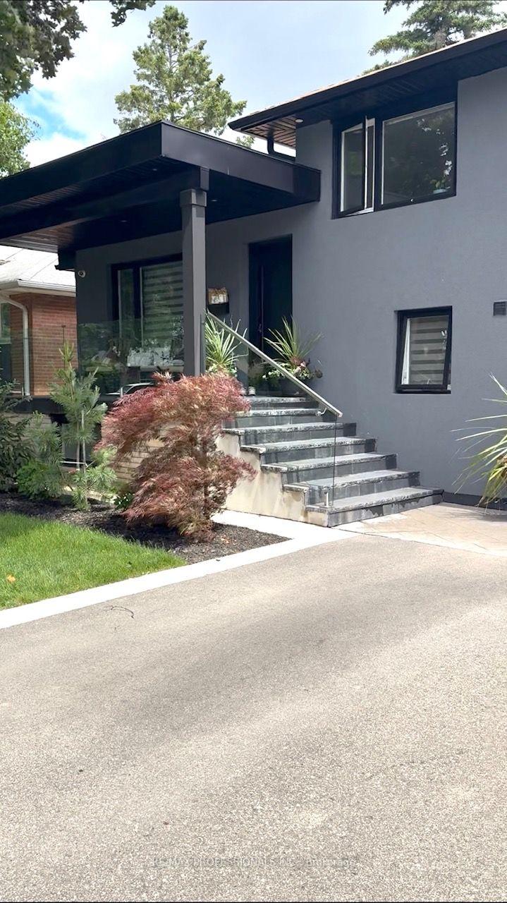 36-mitre-place-toronto-etobicoke-ontario-w13538374