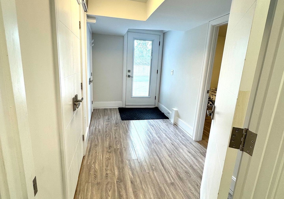36-mitre-place-toronto-etobicoke-ontario-w13538374