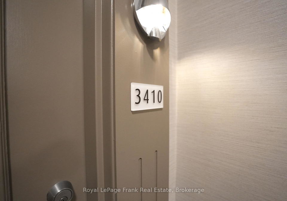 225-webb-drive-mississauga-ontario-w13538396