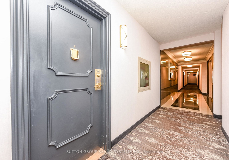 2055-upper-middle-road-burlington-ontario-w13538438