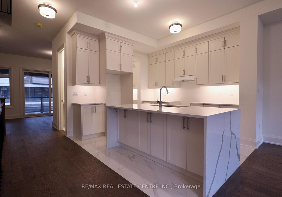 3298-taha-gardens-oakville-ontario-w13538512