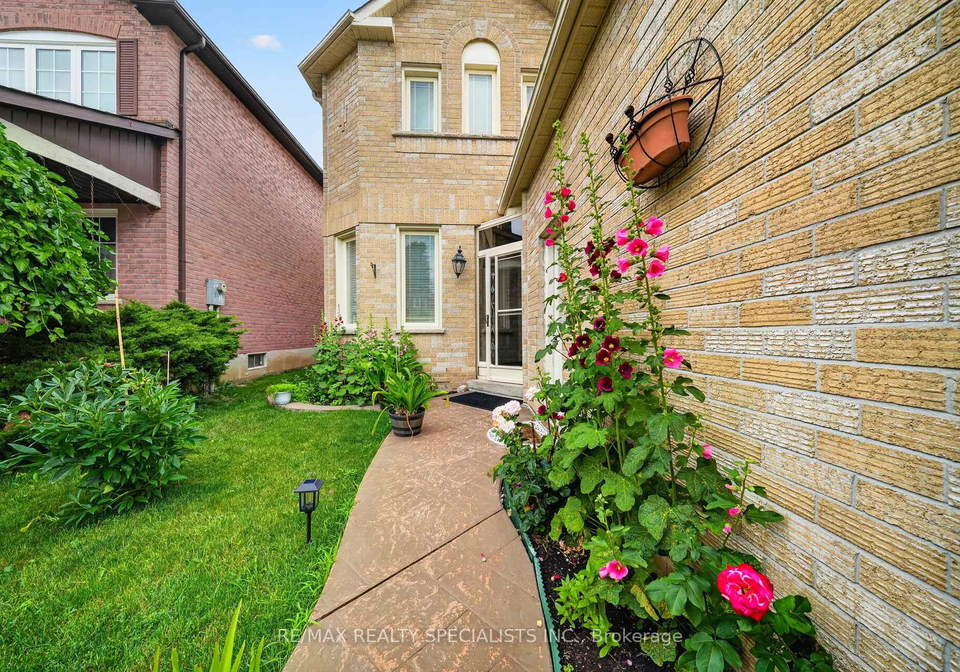 3-nuffield-street-brampton-ontario-w13538532