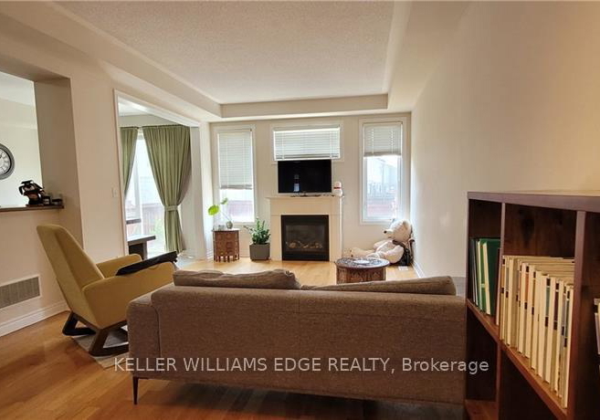 2019-trawden-way-oakville-ontario-w13538634