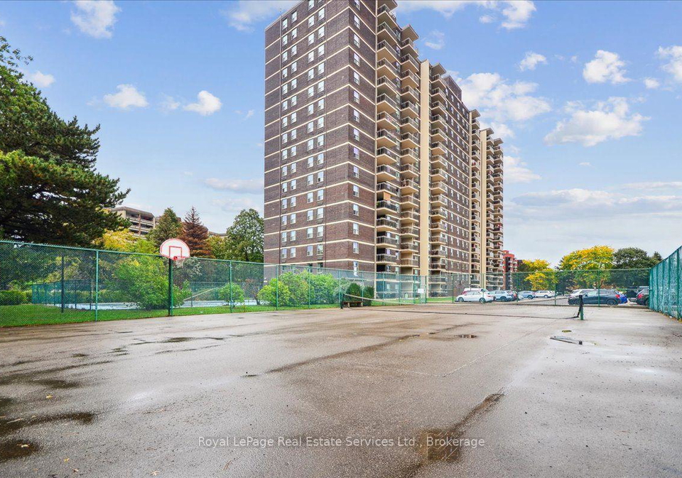 966-inverhouse-drive-mississauga-ontario-w13538866