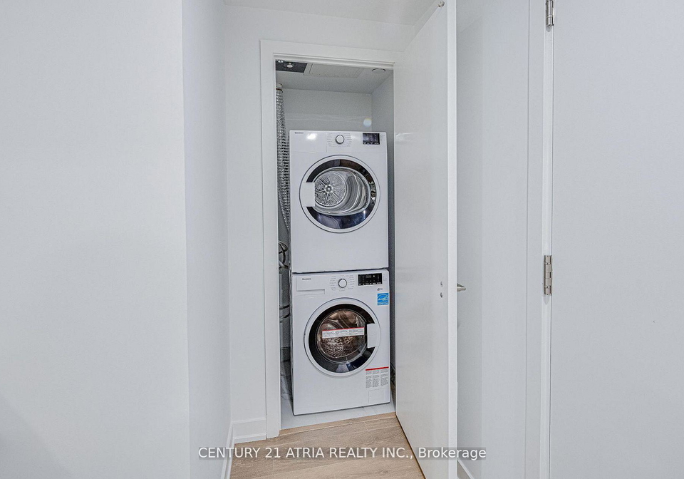 1100-sheppard-avenue-w-toronto-york-ontario-w13538882