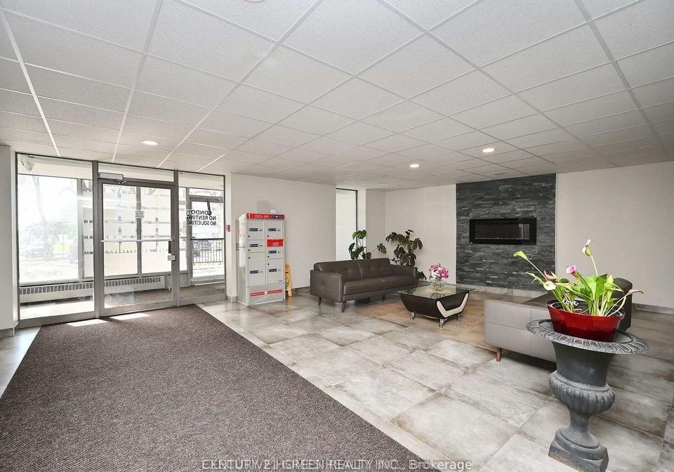 3065-queen-frederica-drive-mississauga-ontario-w13538902
