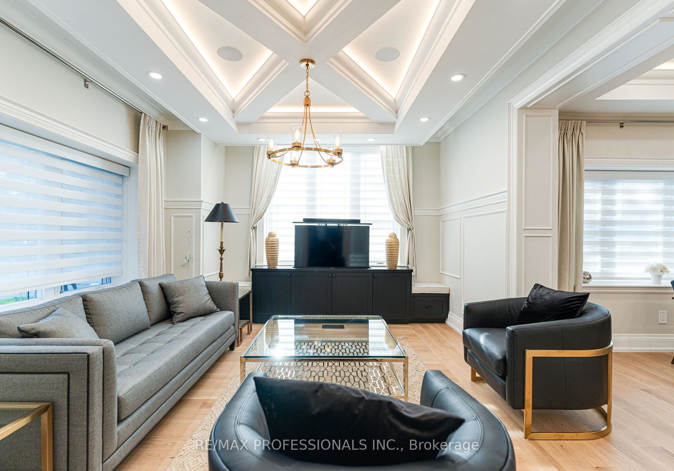 161-the-kingsway-toronto-etobicoke-ontario-w13539018